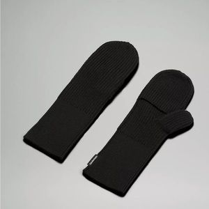 NWT Lululemon Women's Ribbed Merino Wool-Blend Knit Mittens Black XS/S $54